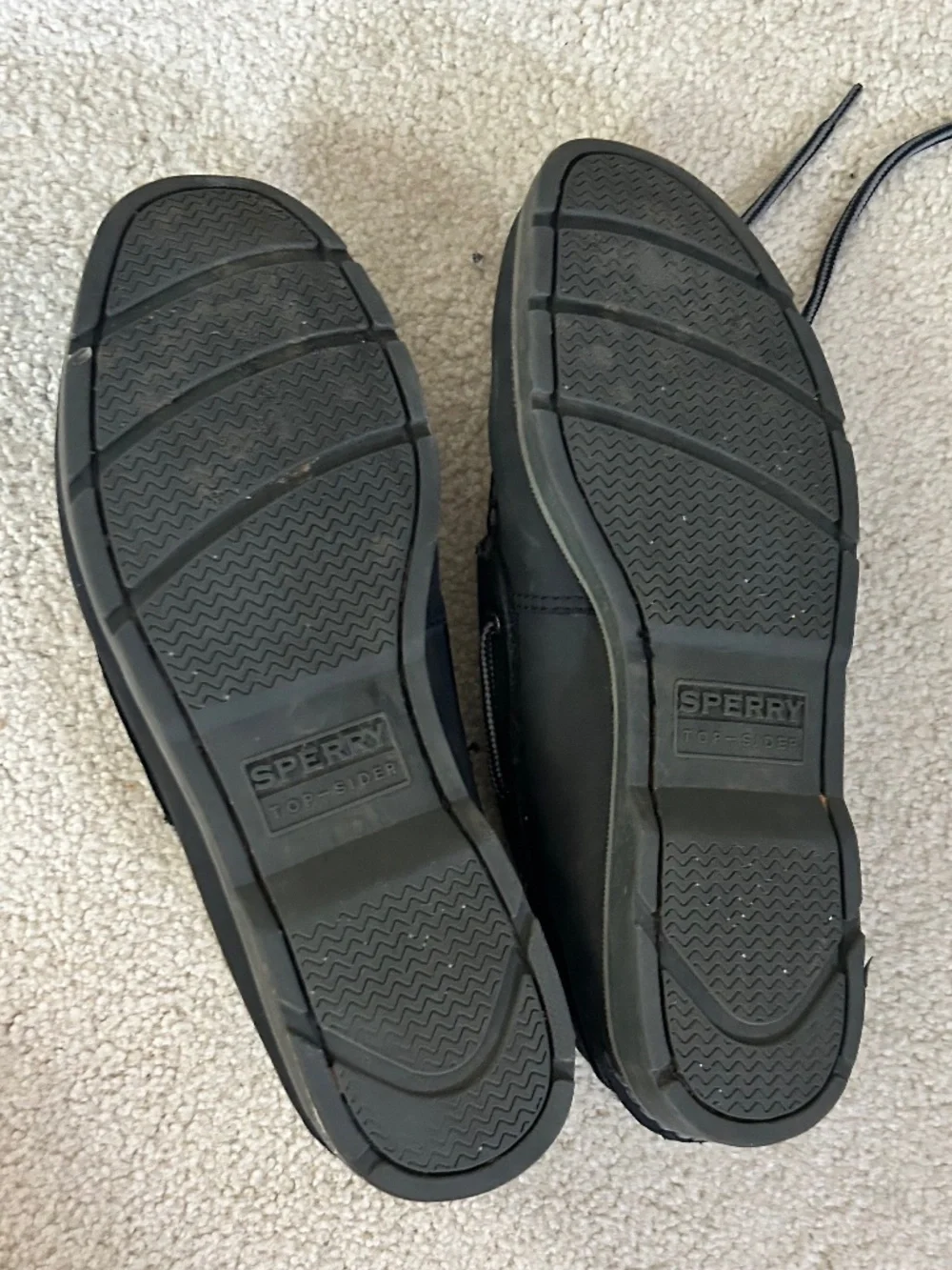 Sperry Authentic Original 2-eye boat shoe Men's 9M